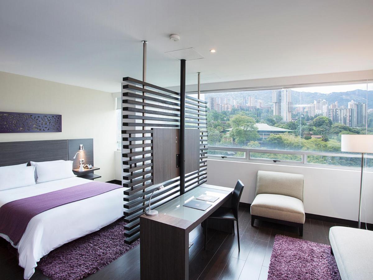 Hotel Bh El Poblado Medellin Bagian luar foto