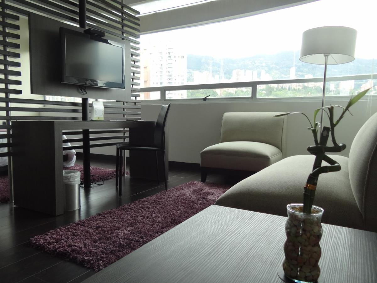 Hotel Bh El Poblado Medellin Bagian luar foto