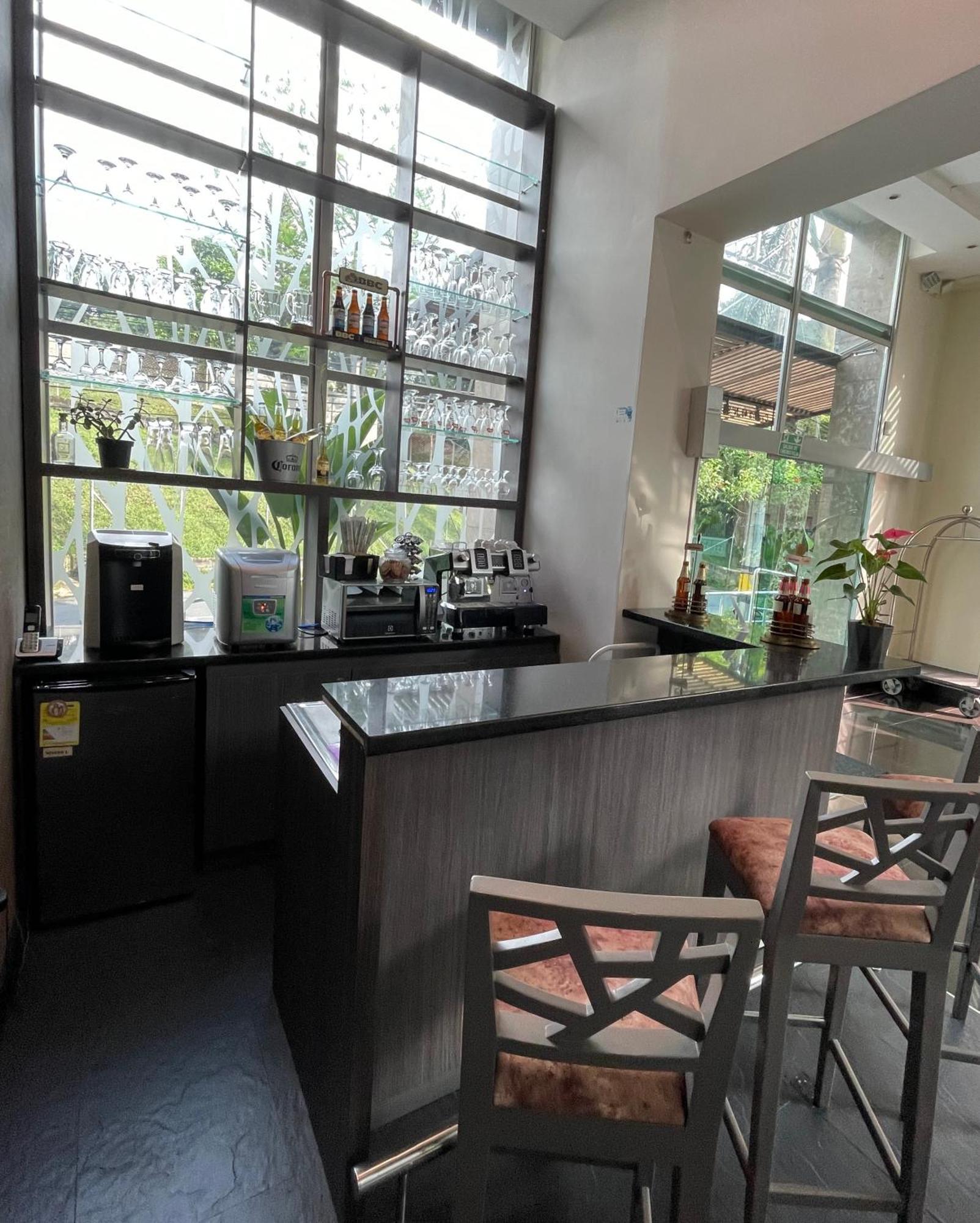 Hotel Bh El Poblado Medellin Bagian luar foto