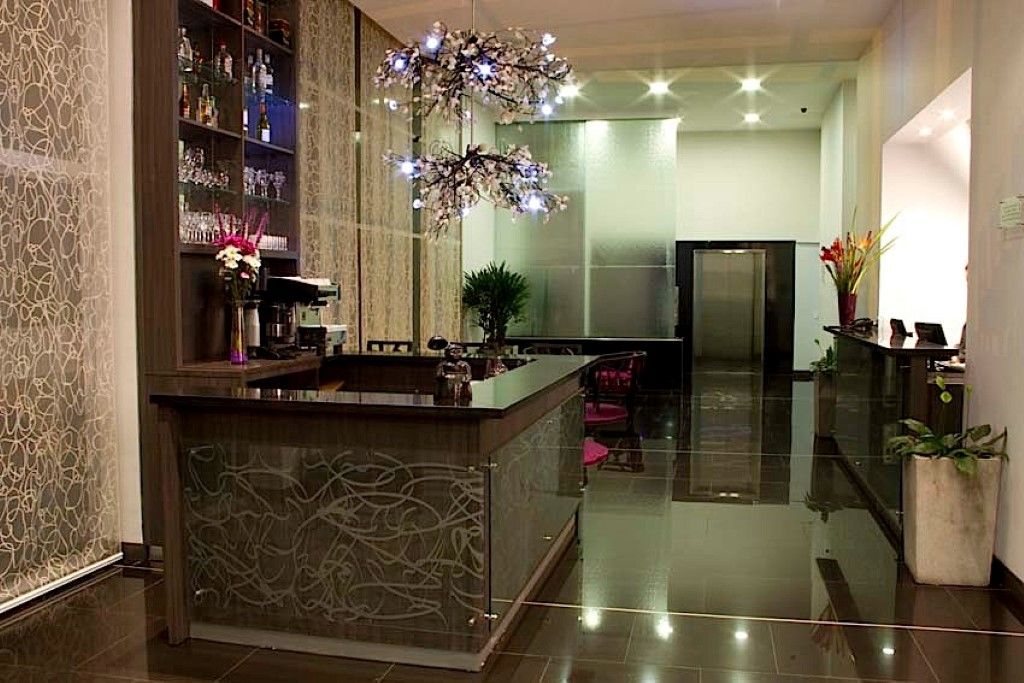 Hotel Bh El Poblado Medellin Bagian luar foto